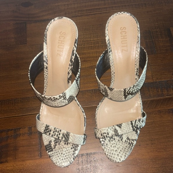 SCHUTZ Shoes - SCHUTZ Snakeskin Heels